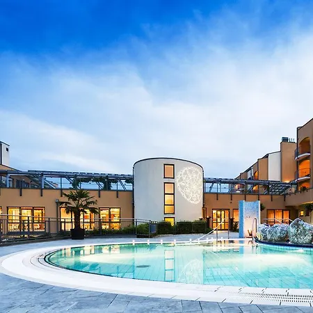 Life Loipersdorf ホテル