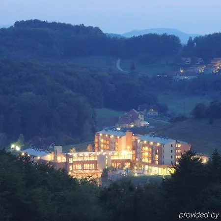 Life Loipersdorf 4* 로이페어스도르프 바이 퓌르스텐펠트