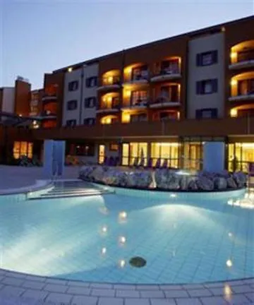 Life Loipersdorf ホテル Fürstenfeld